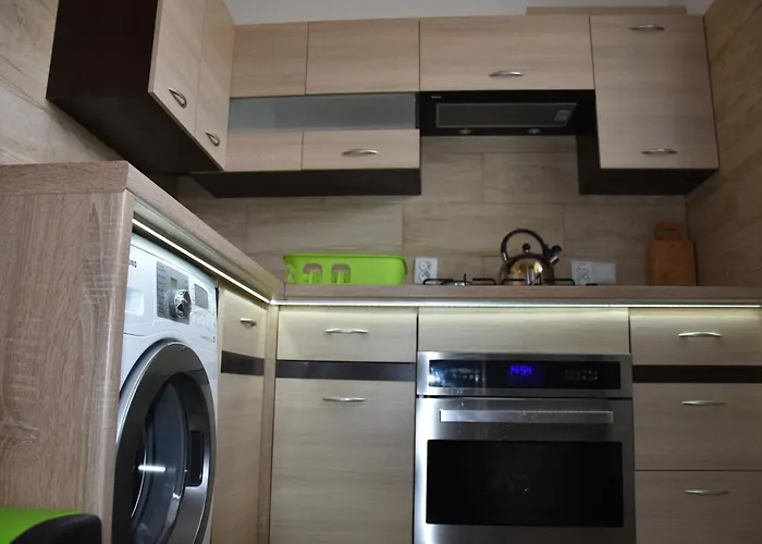 Centrum - Aleja Swietego Jana Pawla Ii 아파트 코워브제크